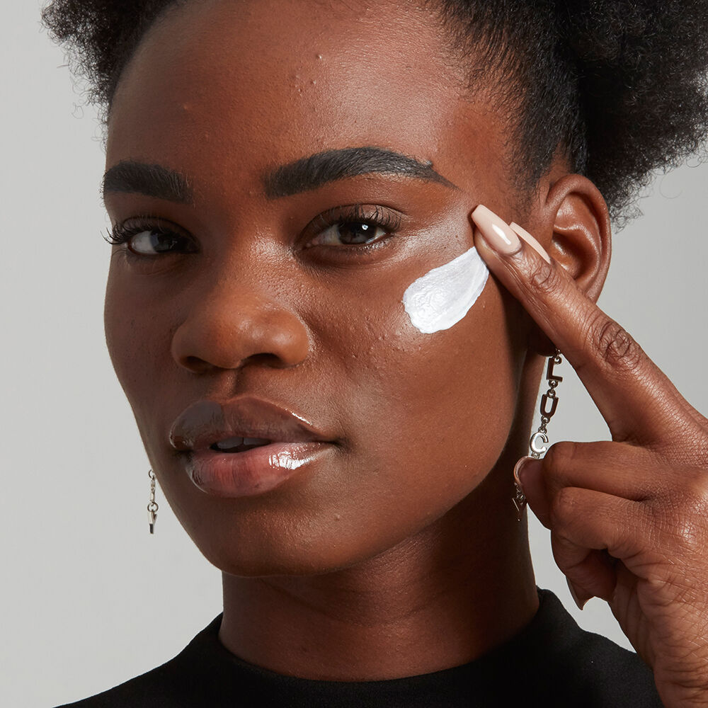 CREME A BASE HYDRATANTE QUOTIDIENNE AU CANNABIS BARE WITH ME
