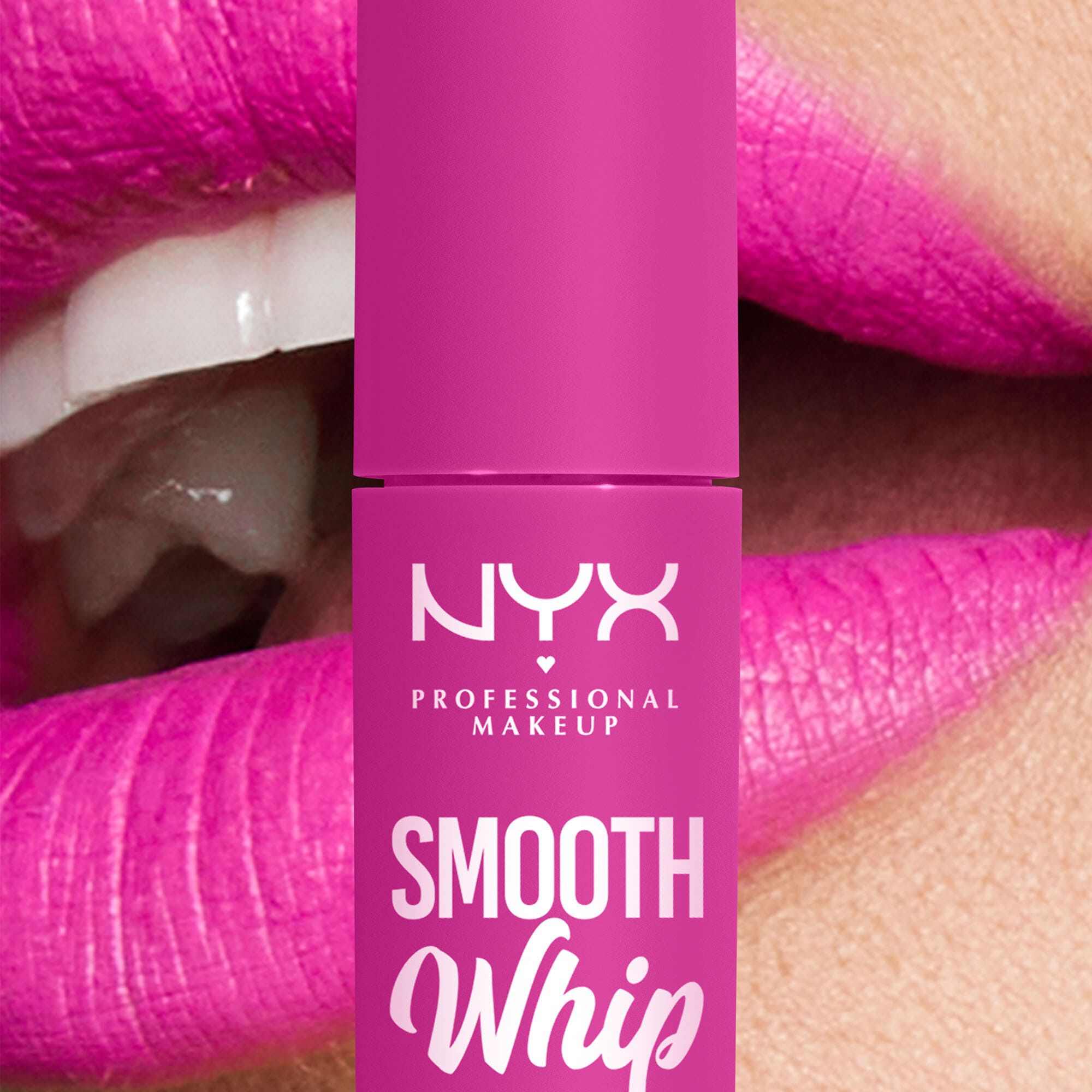 CREME A LEVRES LISSE ET MATE SMOOTH WHIP