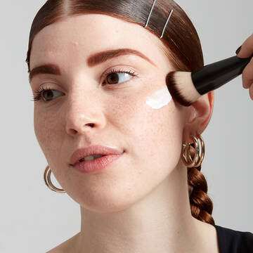 CREME A BASE HYDRATANTE QUOTIDIENNE AU CANNABIS BARE WITH ME