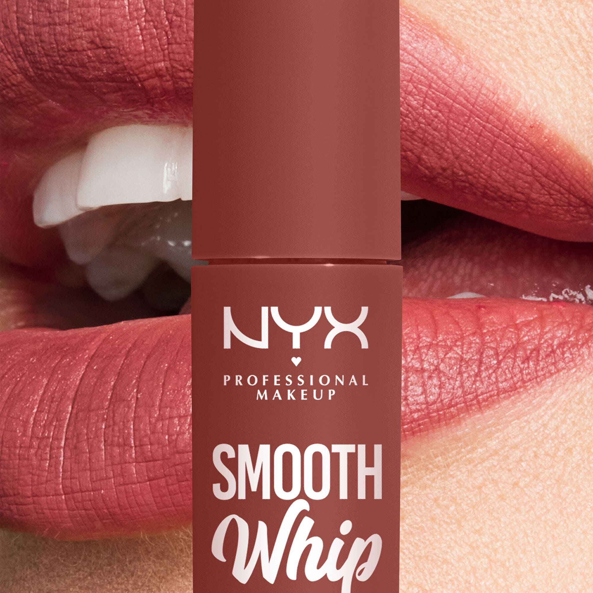 CREME A LEVRES LISSE ET MATE SMOOTH WHIP