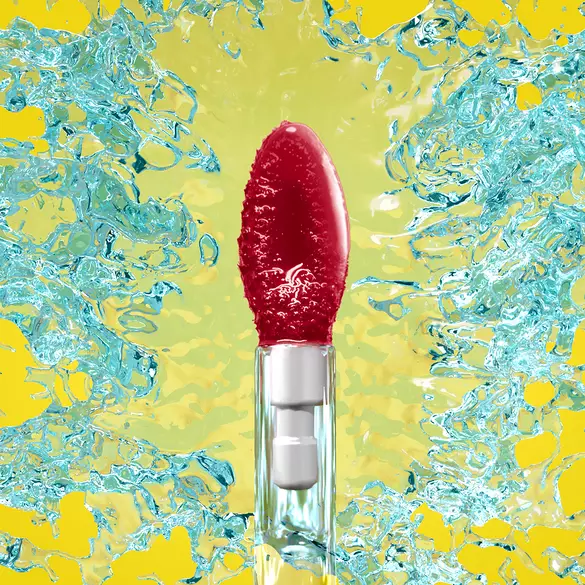 doe foot applicator head of Lip I.V. Hydrating Lip Stain